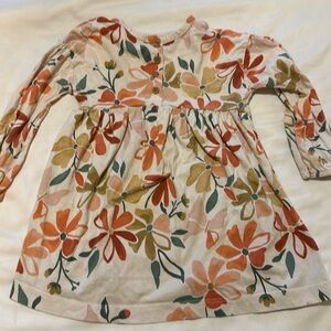 Toddler Girl- Carters dress. Size: 24 M